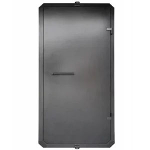 Vue extérieure avec poignée de la porte para-souffle NRBC-E 2,5 bar de couleur noire.