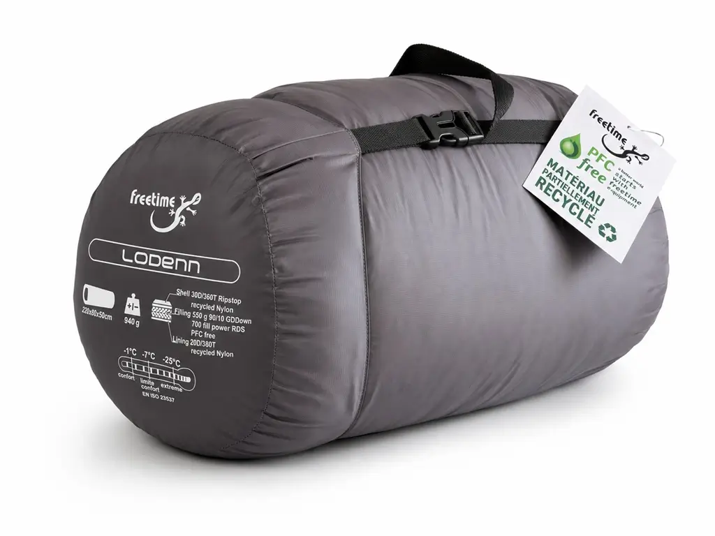Sac de couchage grand froid Lodenn Freetime dans son sac de compression.